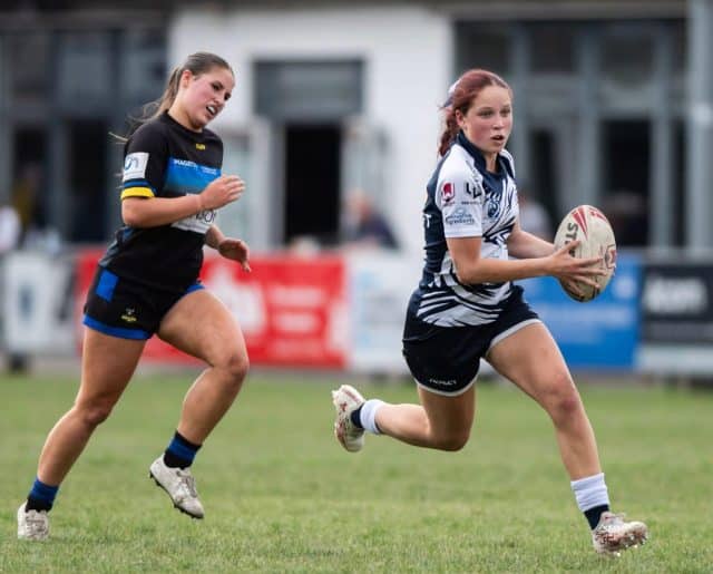 Eve Ashcroft on the attack - Photo credit @tez.photog